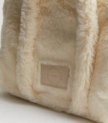 New look sale faux fur bag