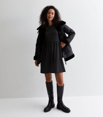 Tall Black Crinkle Jersey Mini Smock Dress New Look