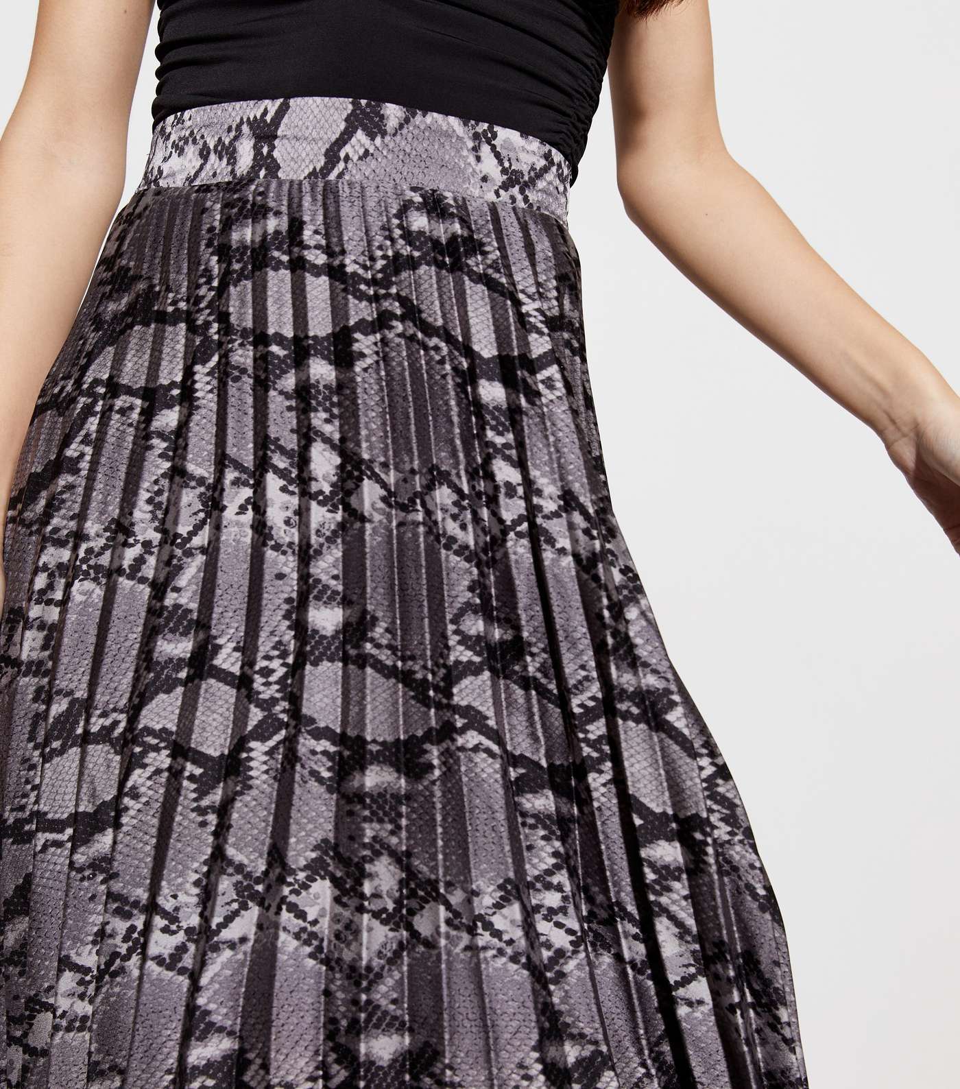 Light Grey Snake Print Satin Pleated Midaxi Skirt Image 3