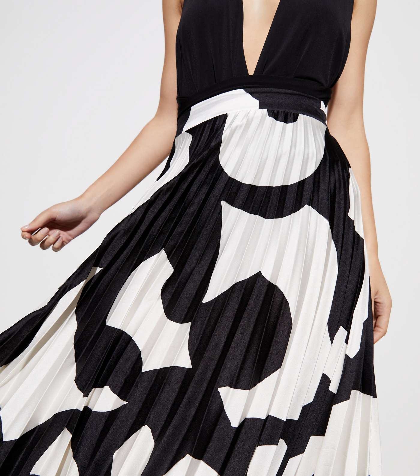 Black Abstract Satin Pleated Midaxi Skirt Image 2
