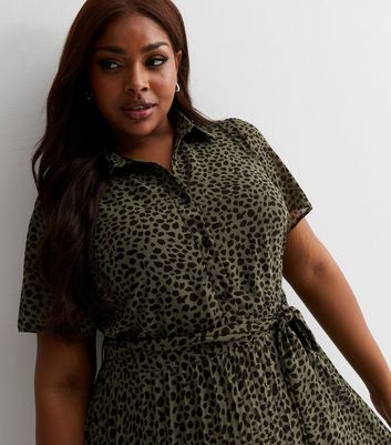 Curves Green Animal Print Pleated Midaxi Shirt Dress New Look