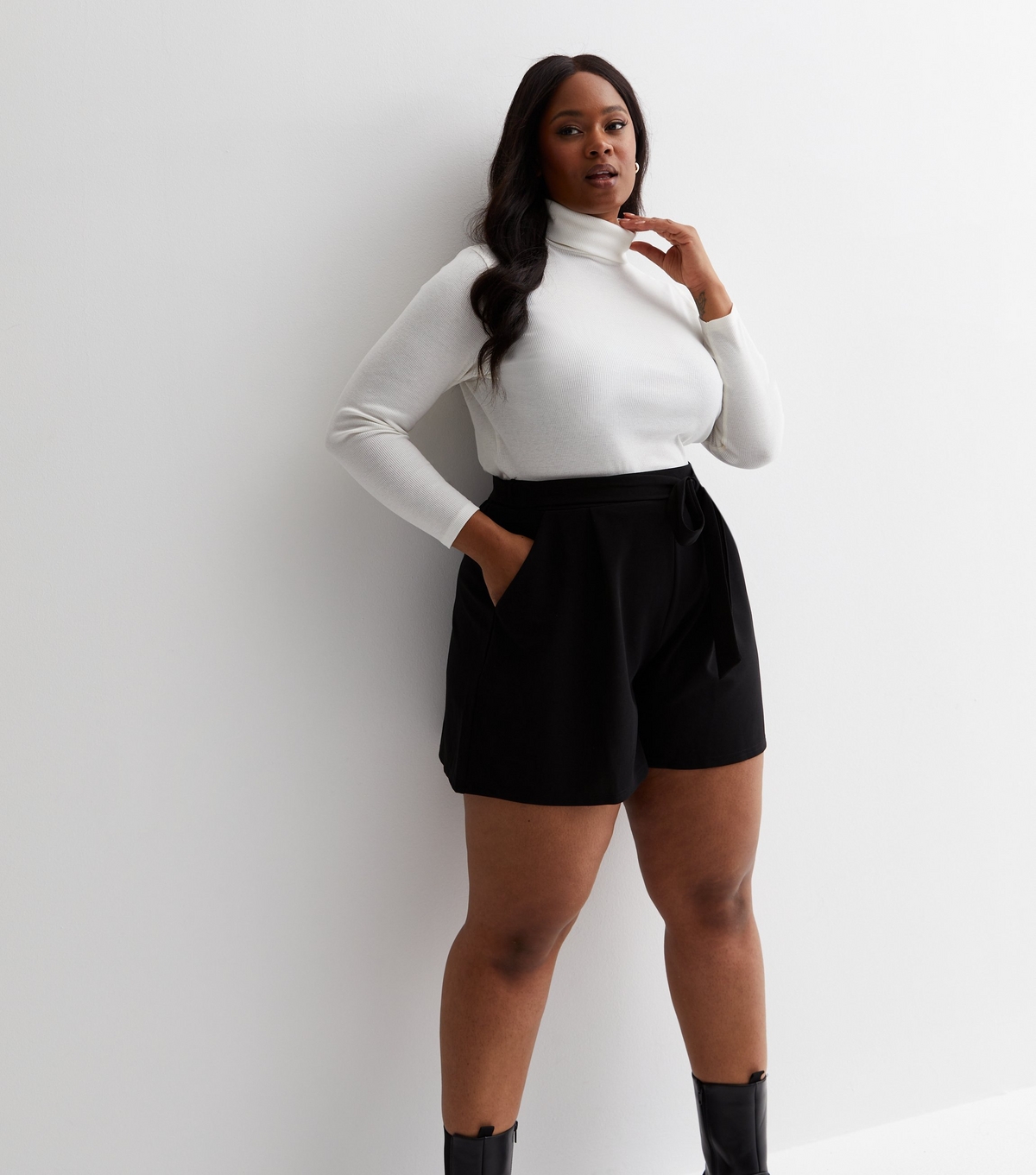 Women's Plus Size Black Tie Waist Shorts Curves New Look