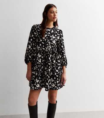 Tall Black Crinkle Jersey Abstract Print Mini Smock Dress