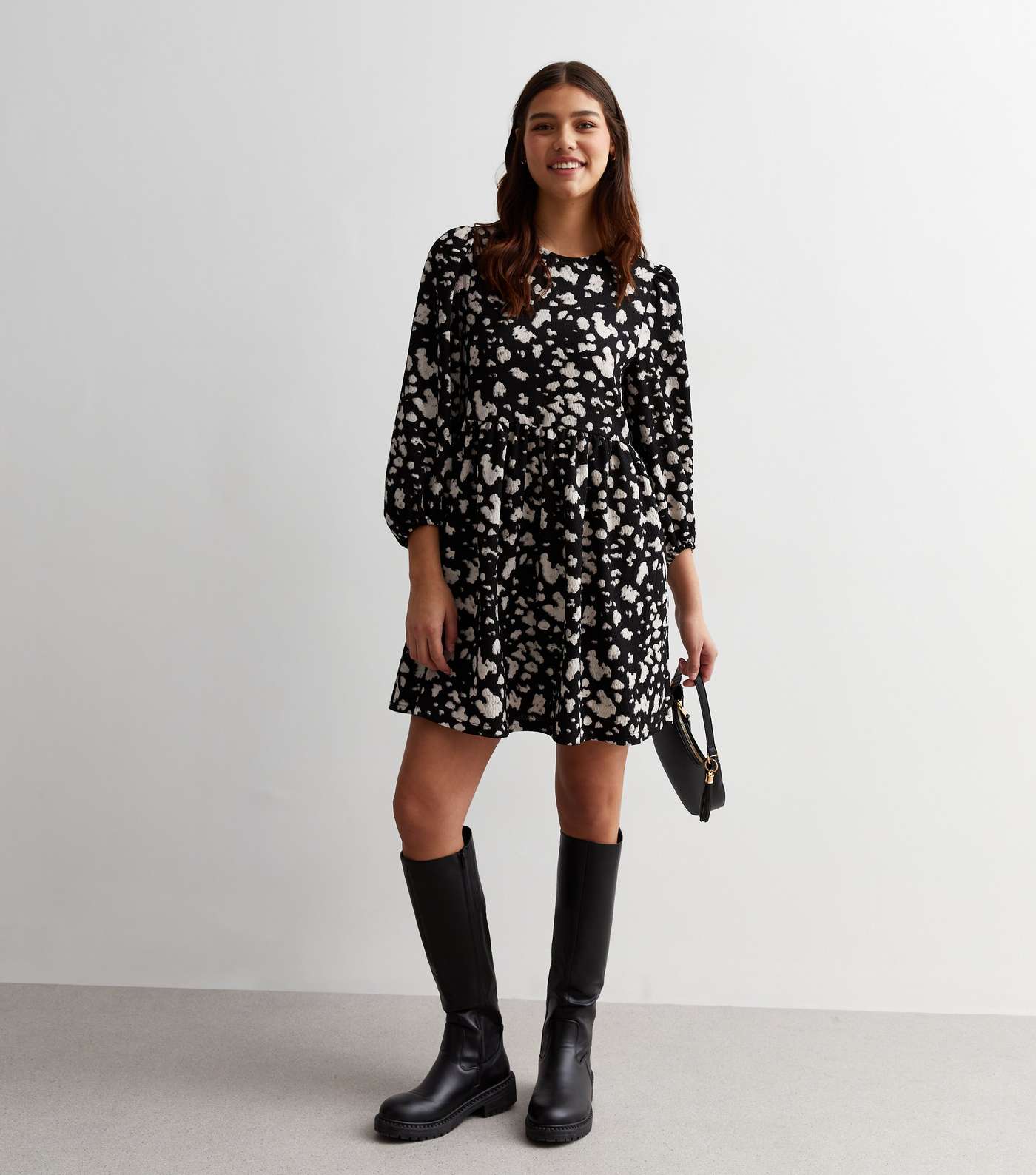 Tall Black Crinkle Jersey Abstract Print Mini Smock Dress Image 3