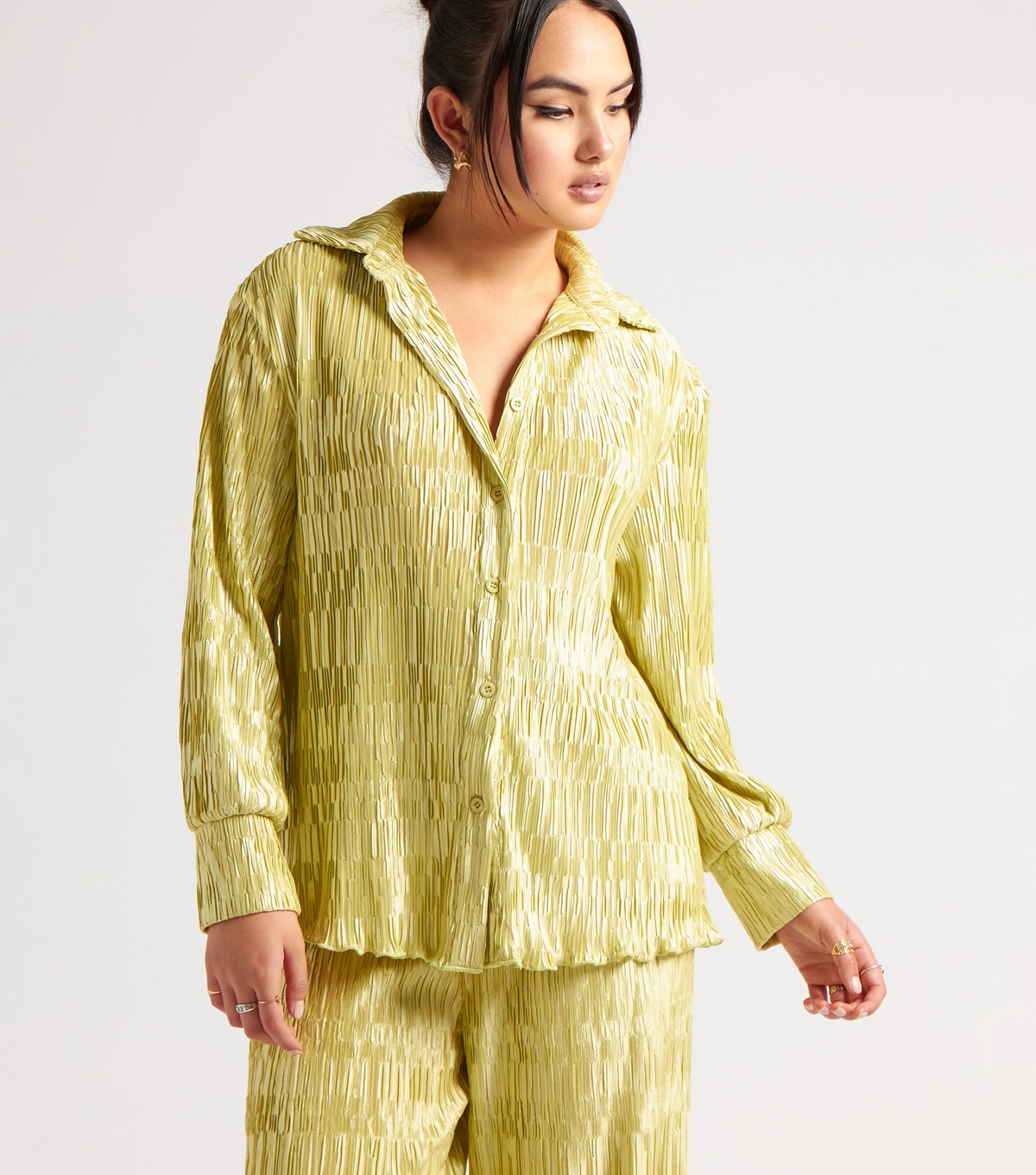Women's Light Green Textured Plissé Oversized Shirt Urban Bliss New Look