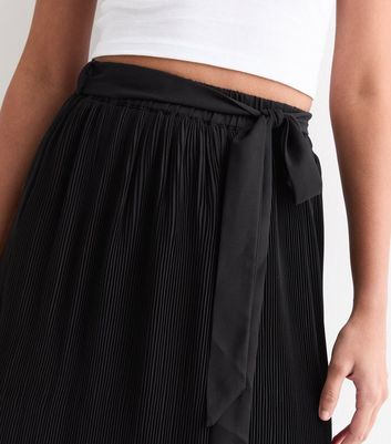 Black pleated maxi skirt new clearance look