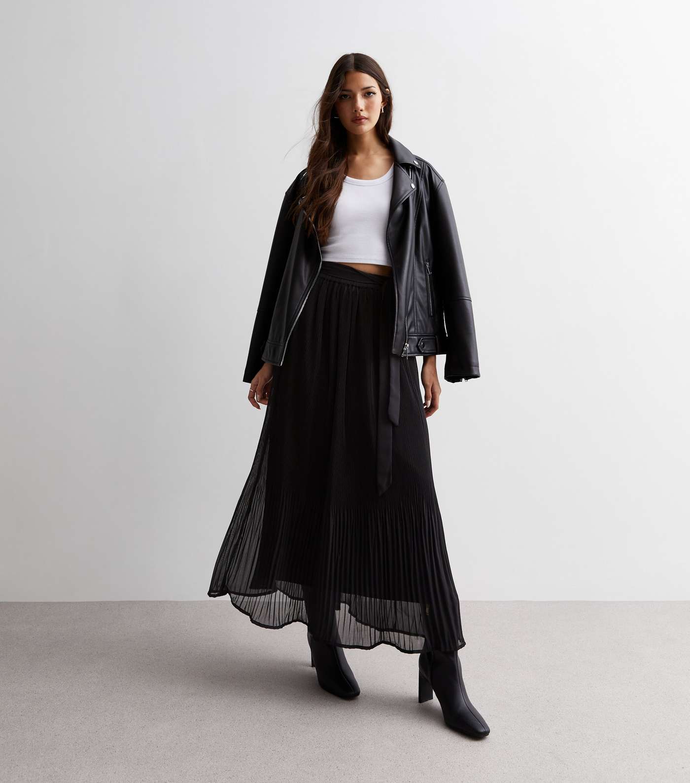 Gini London Black Pleated Belted Maxi Skirt Image 5