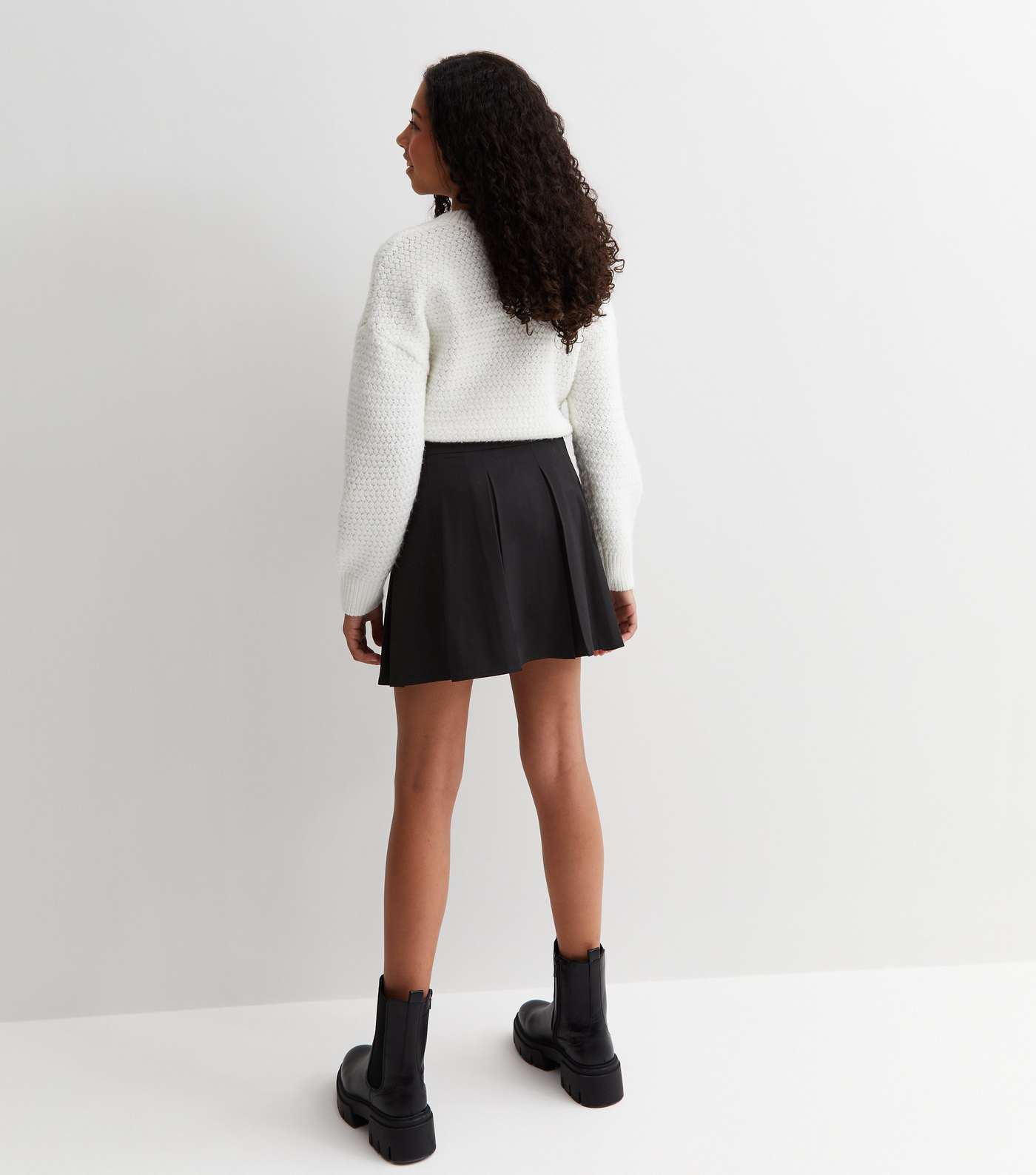 Girls Black Pleated Mini Skirt Image 4