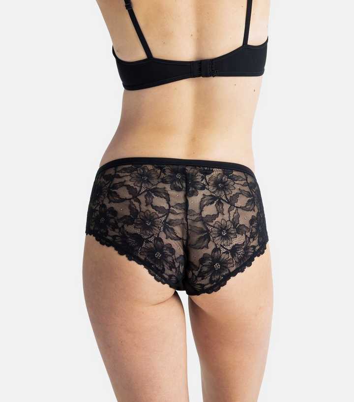 https://media2.newlookassets.com/i/newlook/881352901M2/womens/clothing/lingerie/dorina-black-lace-detail-eco-hipster-briefs.jpg?strip=true&qlt=50&w=720