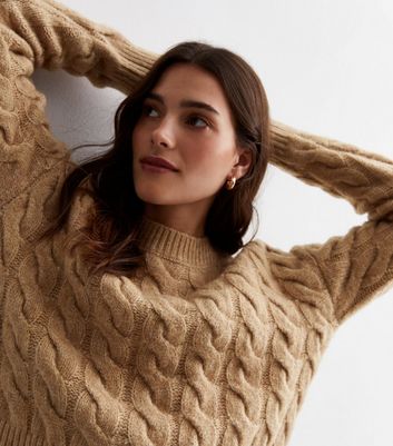 Camel cable 2025 knit jumper