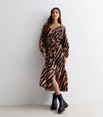 Brown Stripe Belted Maxi Dress New Look