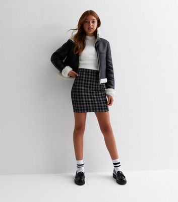 Black and white outlet plaid skirt 60