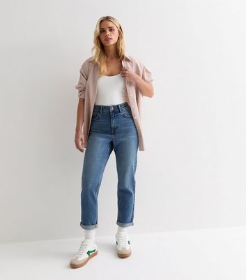 Mom jeans hot sale for petites