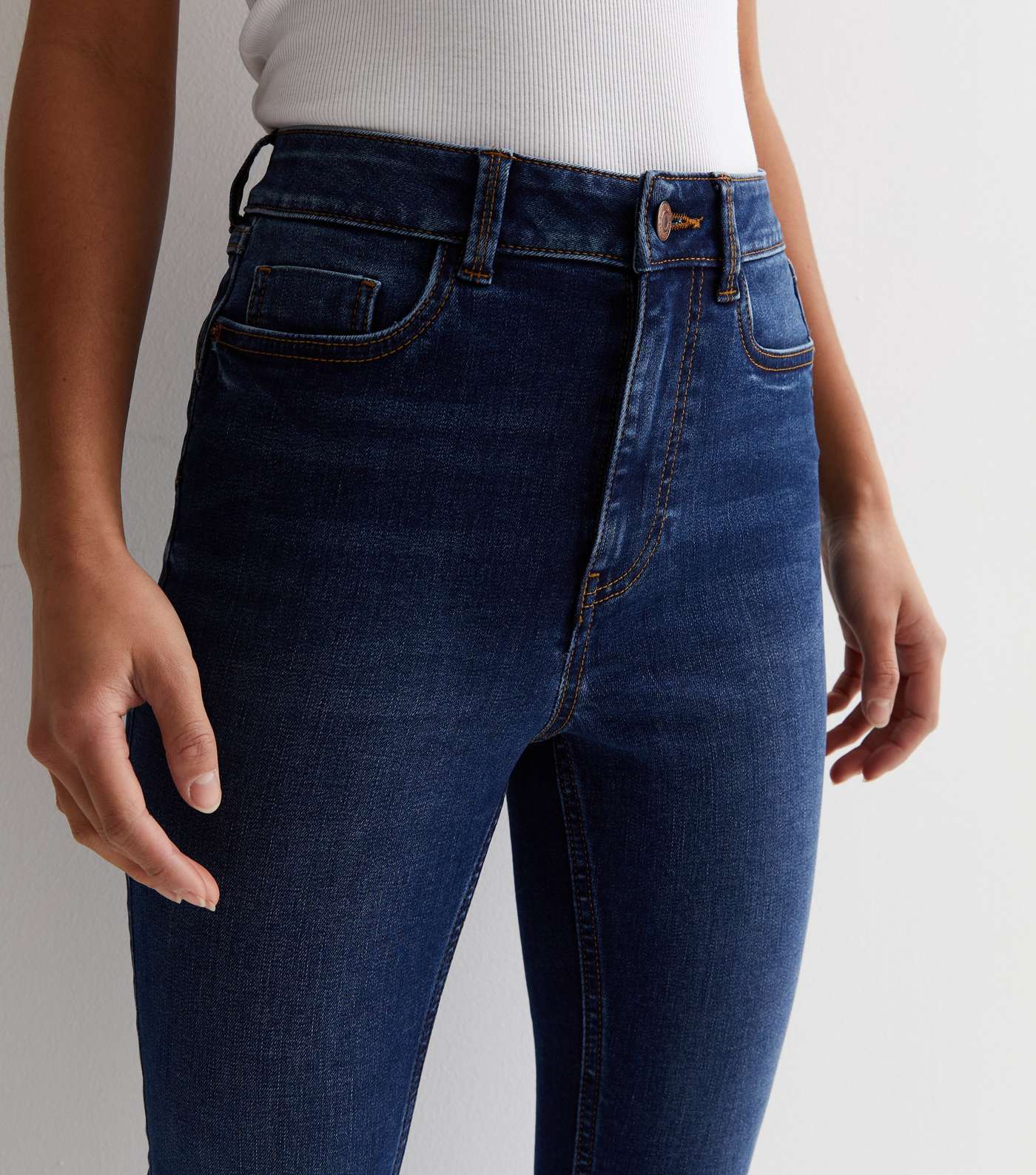 Petite Blue Lift & Shape Jenna Skinny Jeans Image 4