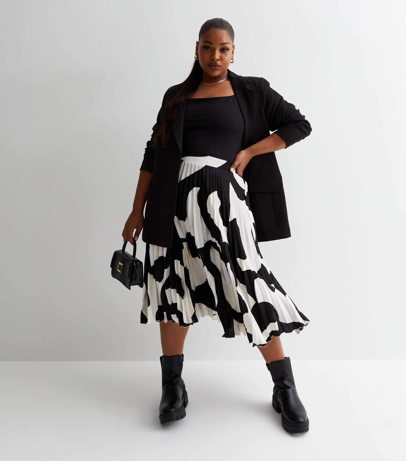 Curves Black Abstract Satin Pleated Midi Skirt Image 3