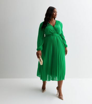 Curves Green Chiffon Pleated Wrap Midaxi Dress | New Look