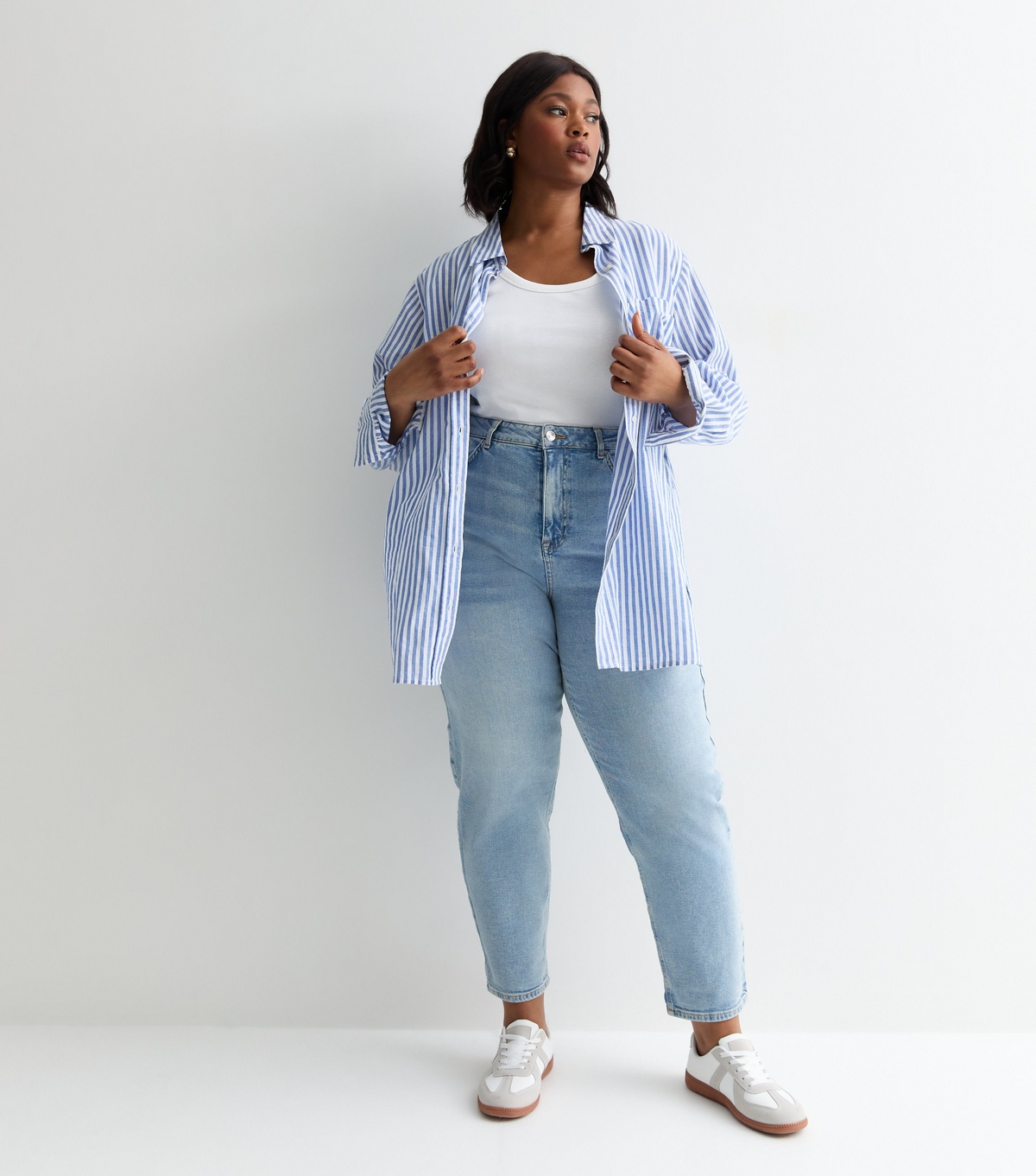 Women's Plus Size Pale Blue High Waist Tori Mom Jeans Curves New Look