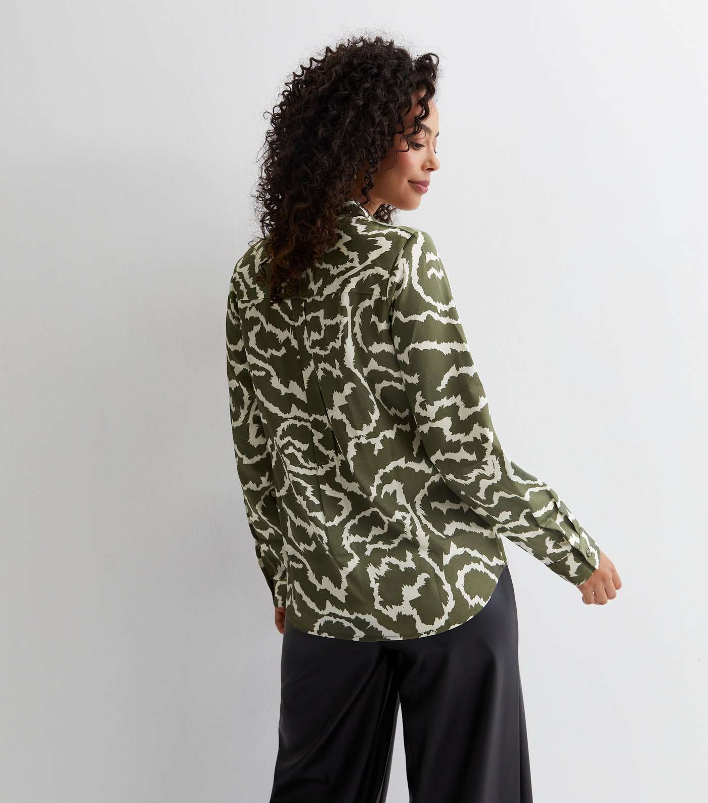 Tall Green Abstract Print Satin Long Sleeve Shirt Image 4