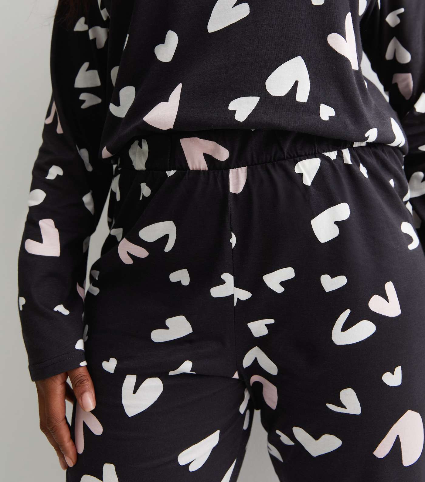 Curves Black Cotton Jogger Pyjama Set with Heart Print Image 4