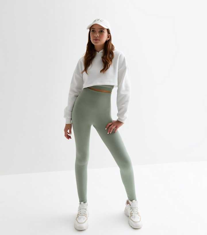 https://media2.newlookassets.com/i/newlook/883025833/girls/girls-clothing/sportswear/girls-light-green-ribbed-high-waist-sports-leggings.jpg?strip=true&qlt=50&w=720