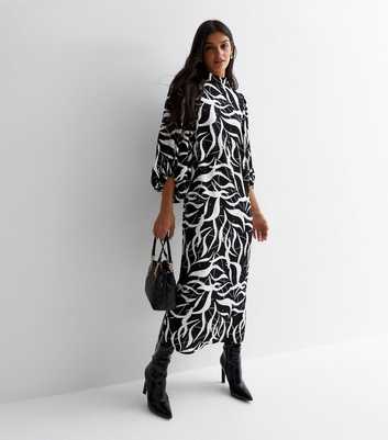 Black Abstract Print High Neck 3/4 Sleeve Maxi Dress