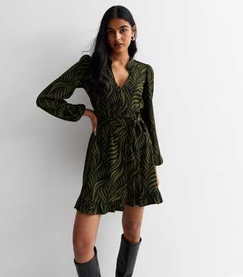 Green Leaf Print Crinkle Jersey V Neck Belted Mini Dress