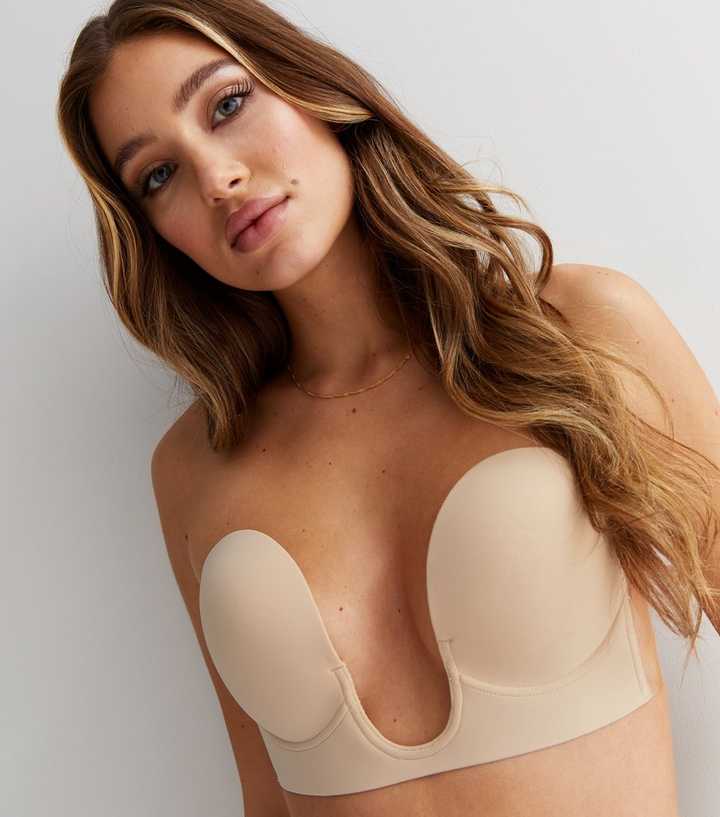https://media2.newlookassets.com/i/newlook/883135618M2/womens/clothing/lingerie/perfection-beauty-stone-c-cup-plunge-stick-on-bra.jpg?strip=true&qlt=50&w=720