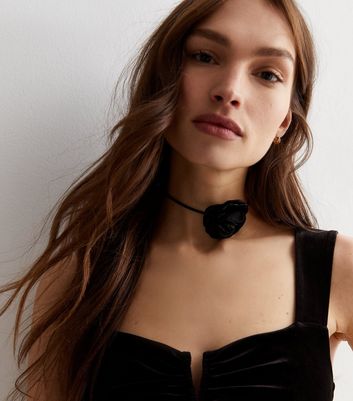 Black Cord Flower Corsage Choker Necklace New Look