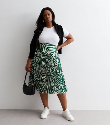 Curves Green Animal Print Satin Pleated Midi Skirt New Look