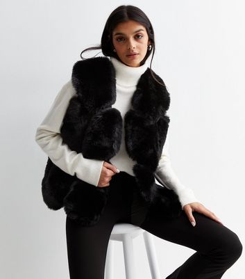 Gini London Black Faux Fur Gilet New Look
