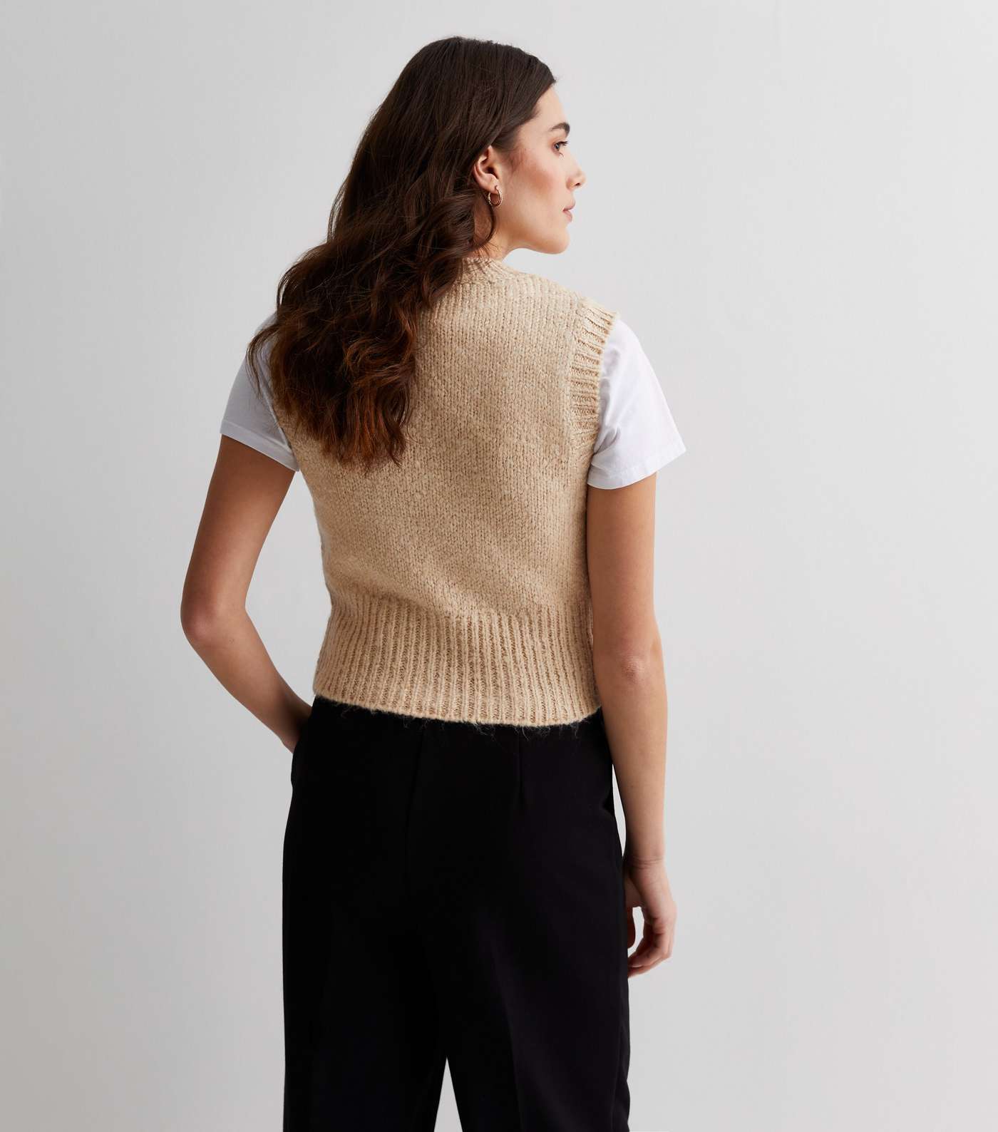 Cream Knit Crop Vest Image 4