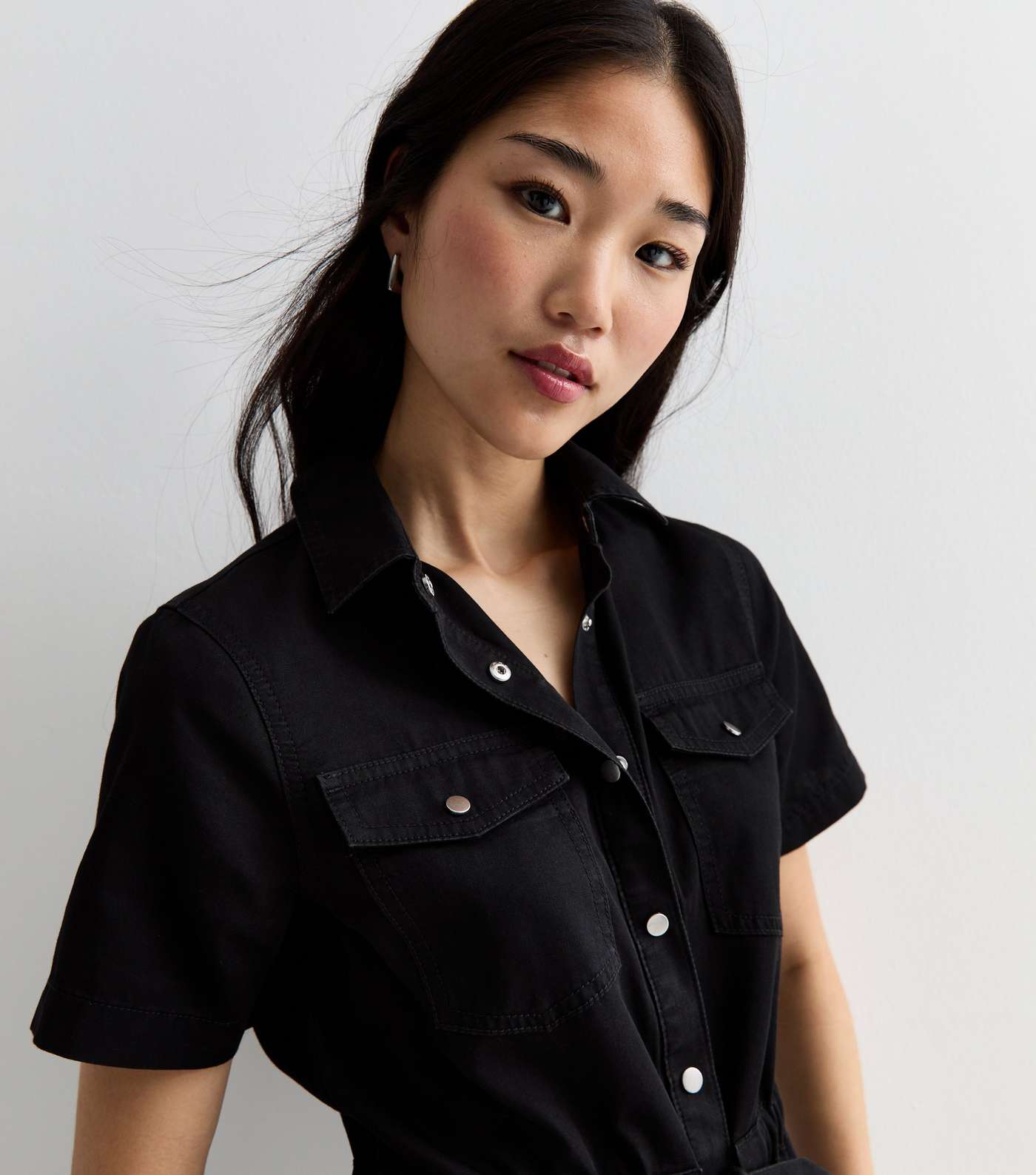 Black Lightweight Denim Drawstring Short Sleeve Mini Shirt Dress Image 2