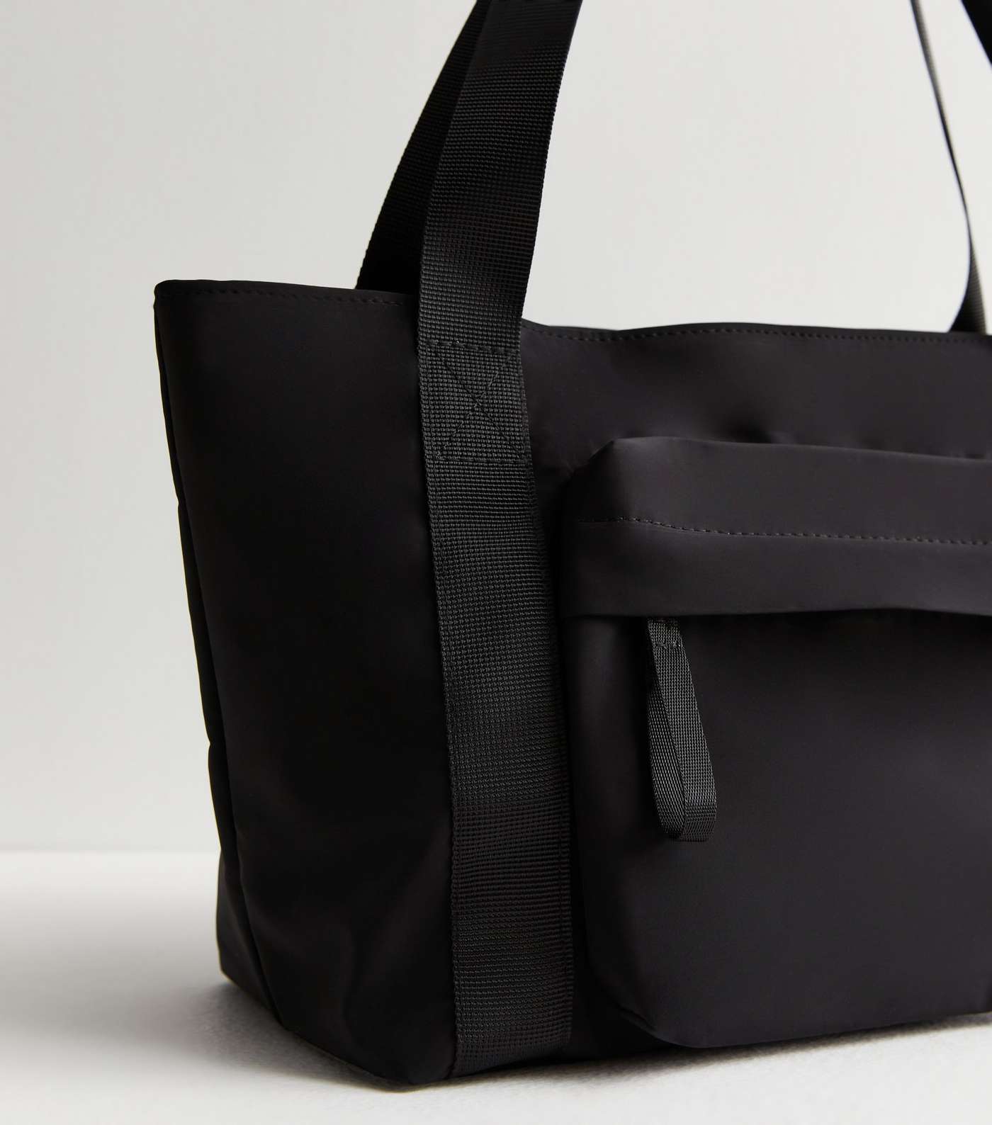 Black Pocket Front Tote Bag Image 4