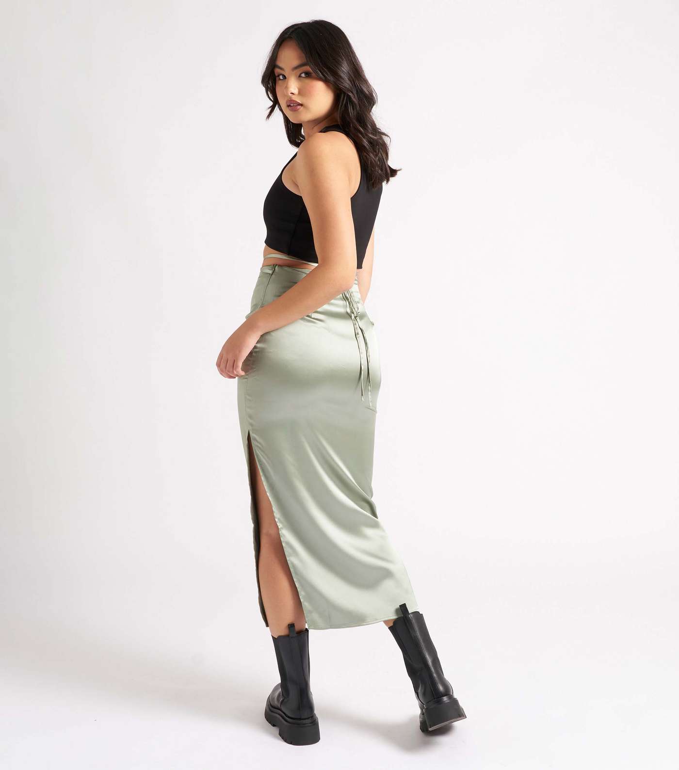 Urban Bliss Green Satin Split Hem Midaxi Skirt Image 3