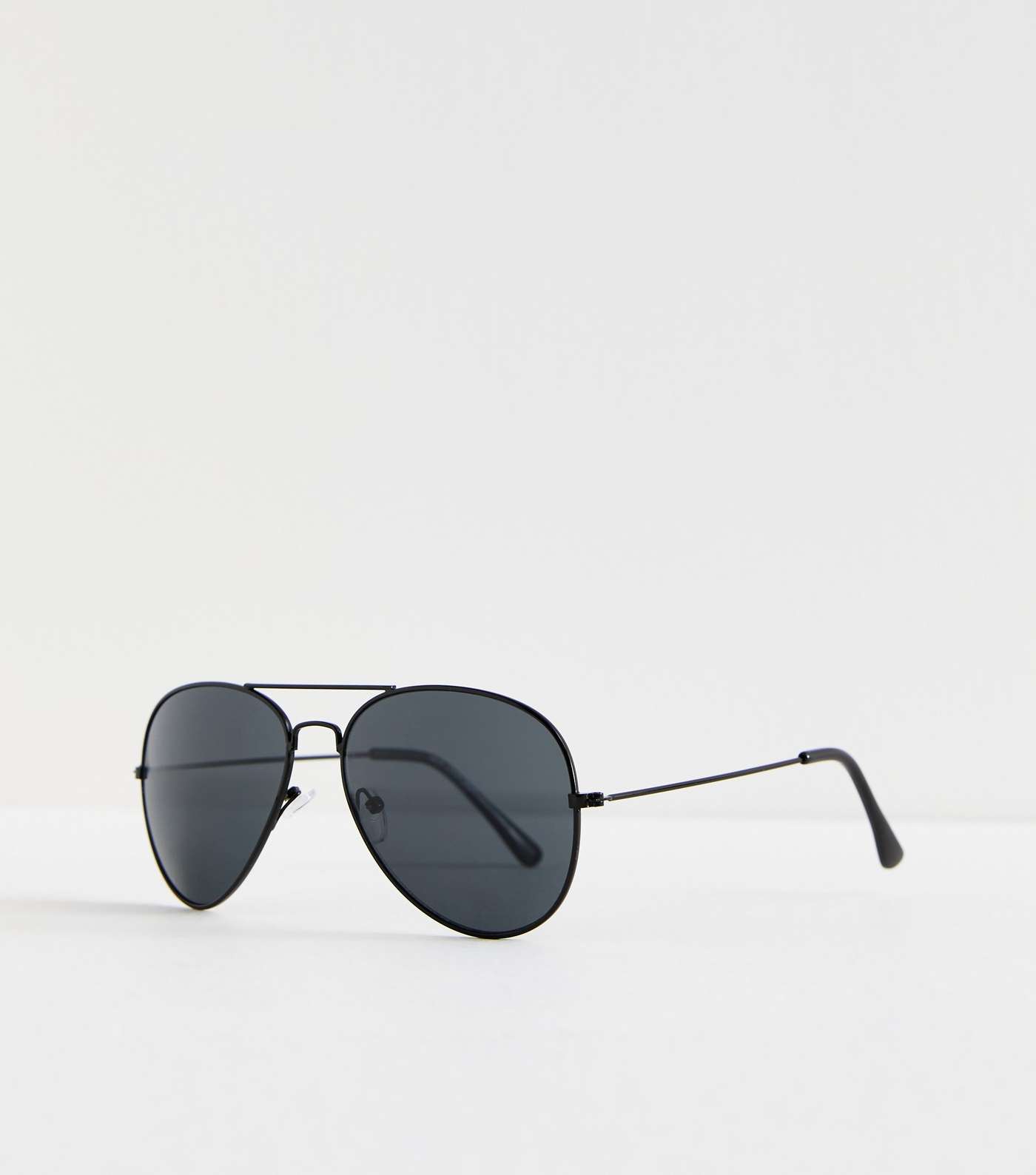 Black Pilot Sunglasses Image 2