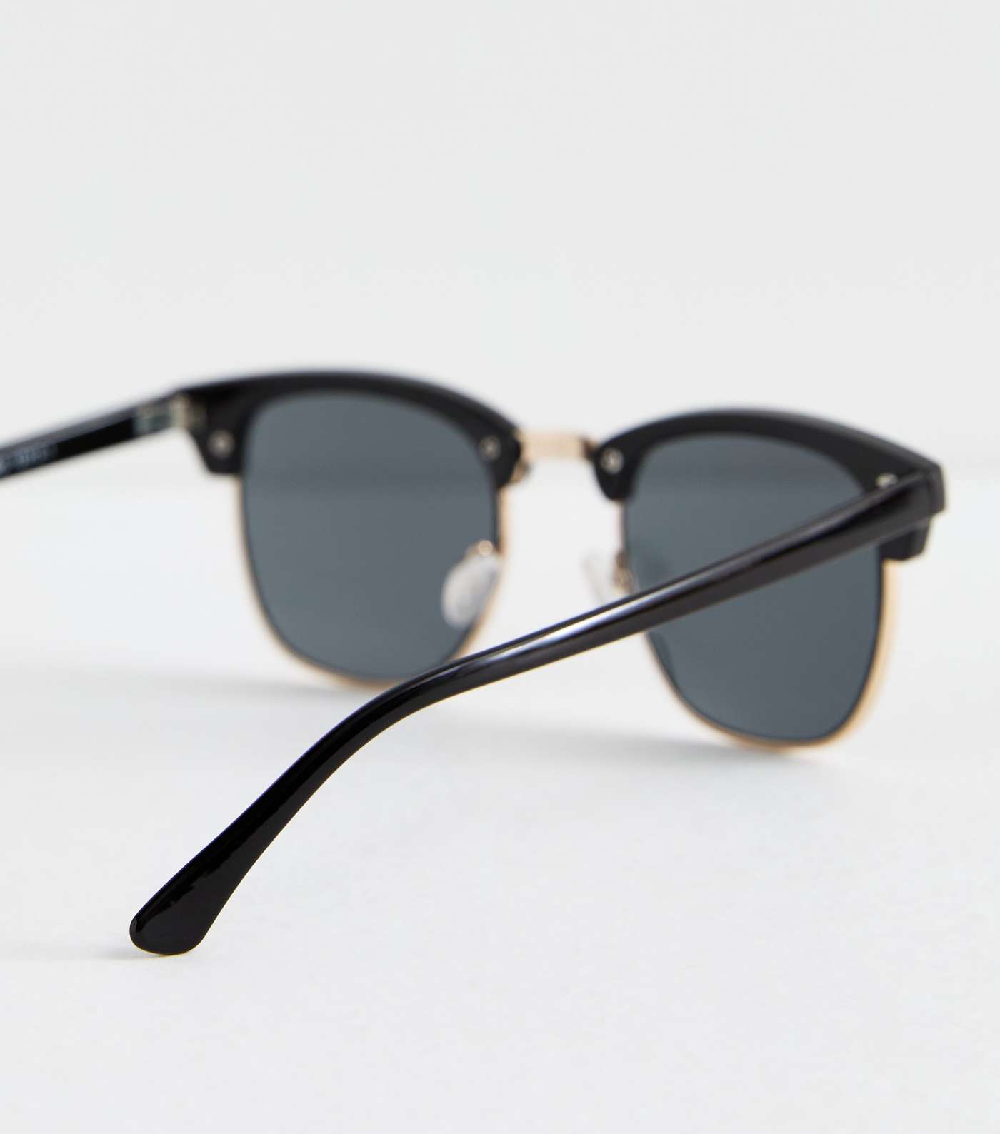 Black Square Frame Sunglasses Image 4