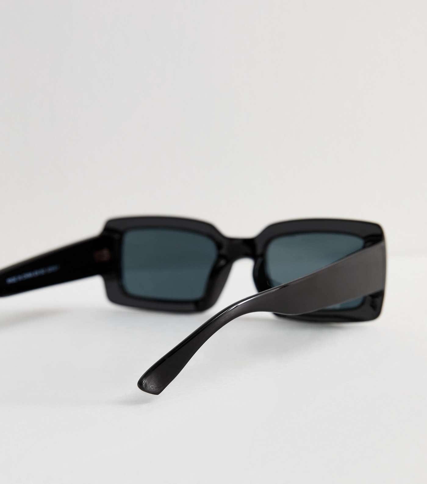 Black Rectangle Frame Sunglasses Image 4