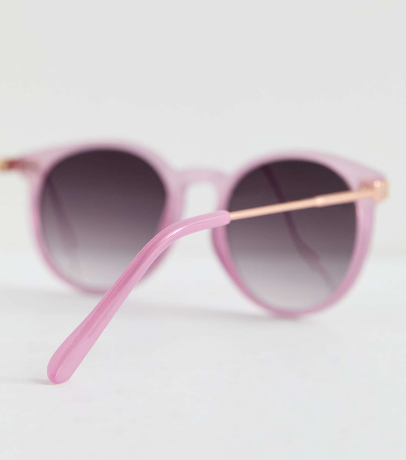 Lilac Round Frame Sunglasses Image 4