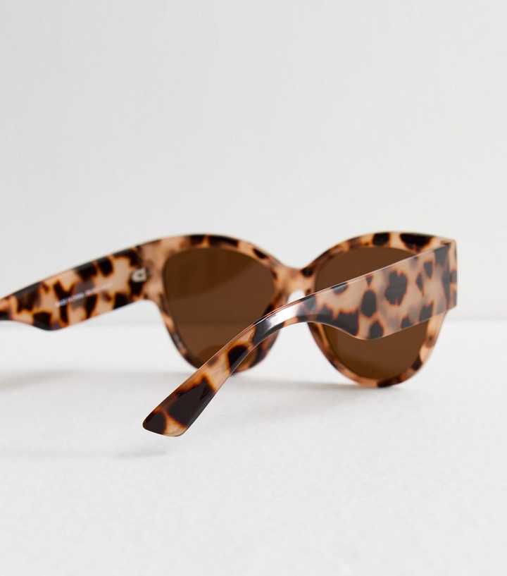 Matt & Nat Oversized Brown/Tortoiseshell Women\'s Sunglasses Oversized Oval Hipster Sunglasses Tortoiseshell Sunglasses  main image 4