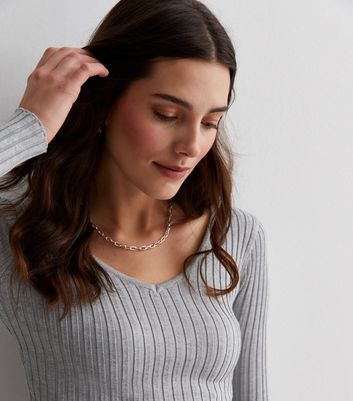Cameo Rose Grey Ribbed Knit V Neck Crop Top New Look