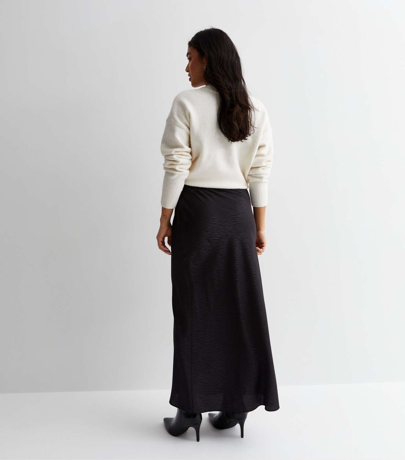 Petite Black Jacquard Satin Bias Cut Maxi Skirt Image 4