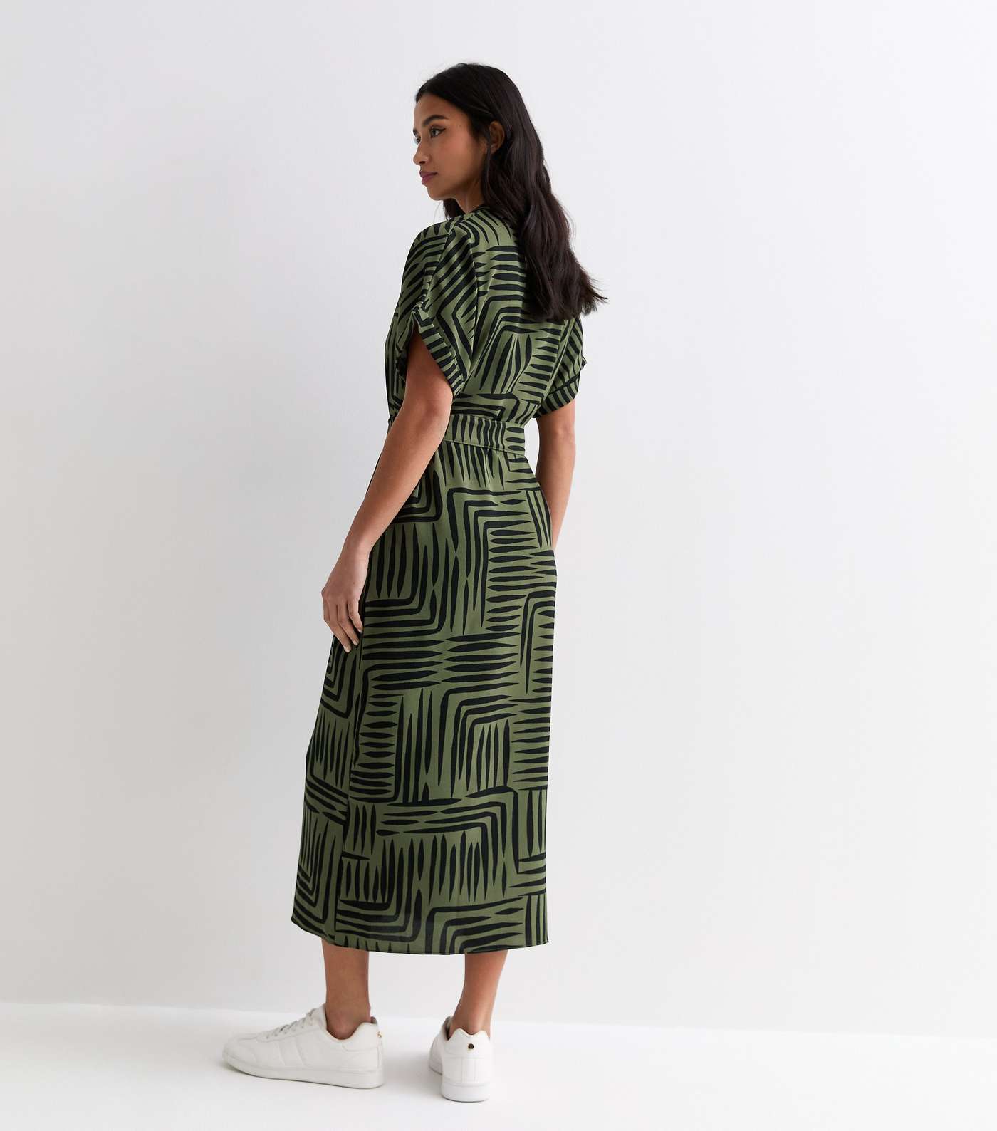 Petite Green Abstract Print Short Sleeve Belted Midi Dress Image 4