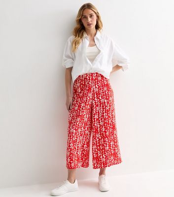 Tall Red Floral Wide Leg Crop Trousers | New Look