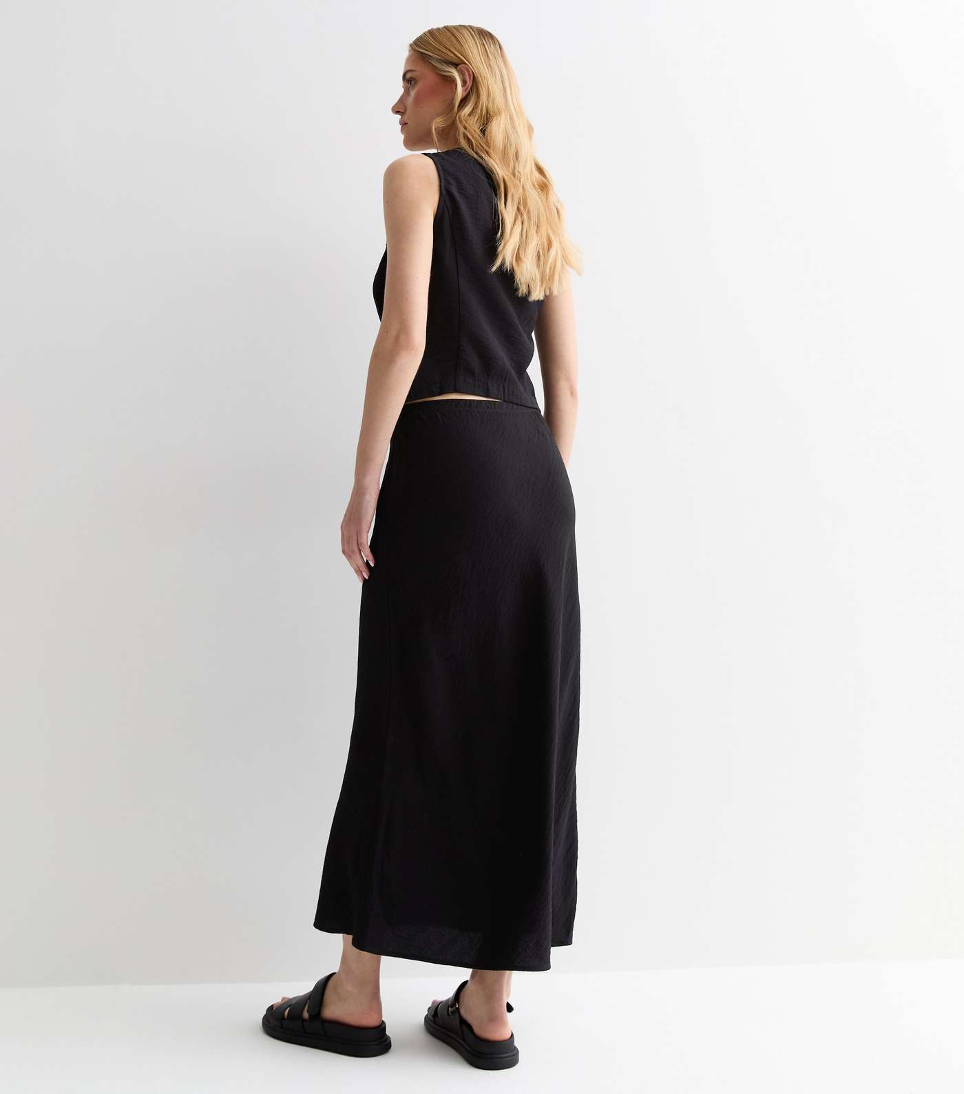 Black Textured Midi Skirt Image 4