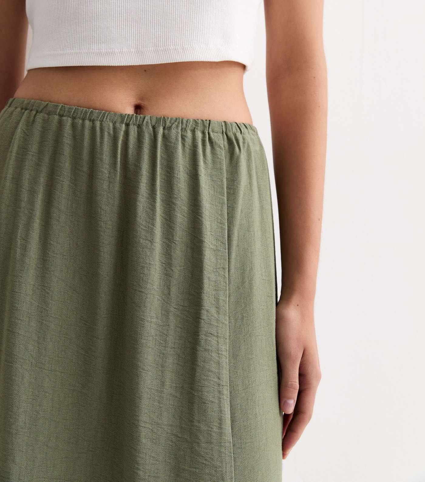 Khaki Textured Split Hem Midi Skirt Image 2