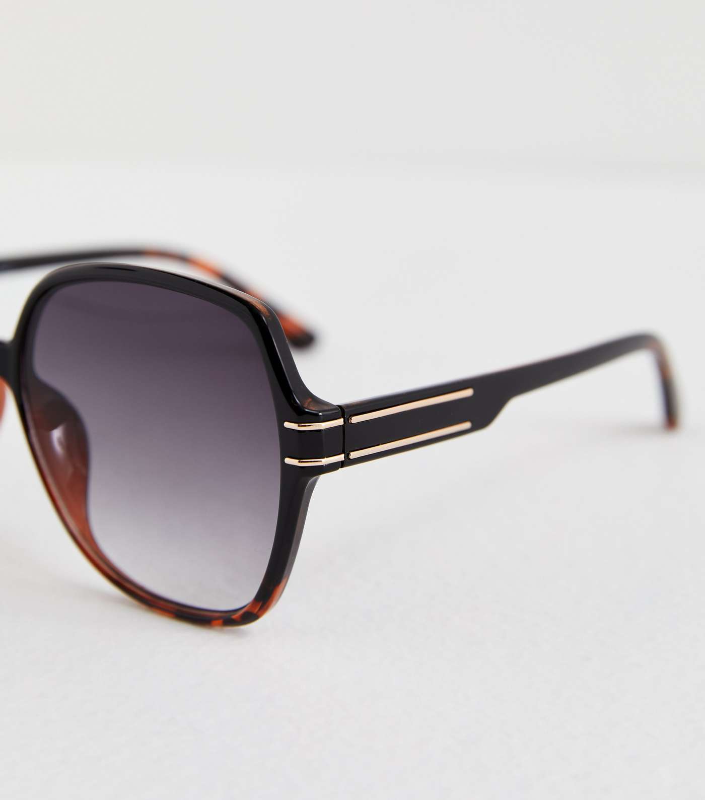 Black Tortoiseshell Effect Square Frame Sunglasses Image 4