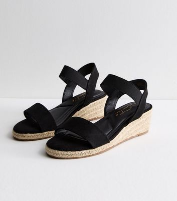 Black low hotsell wedge sandals