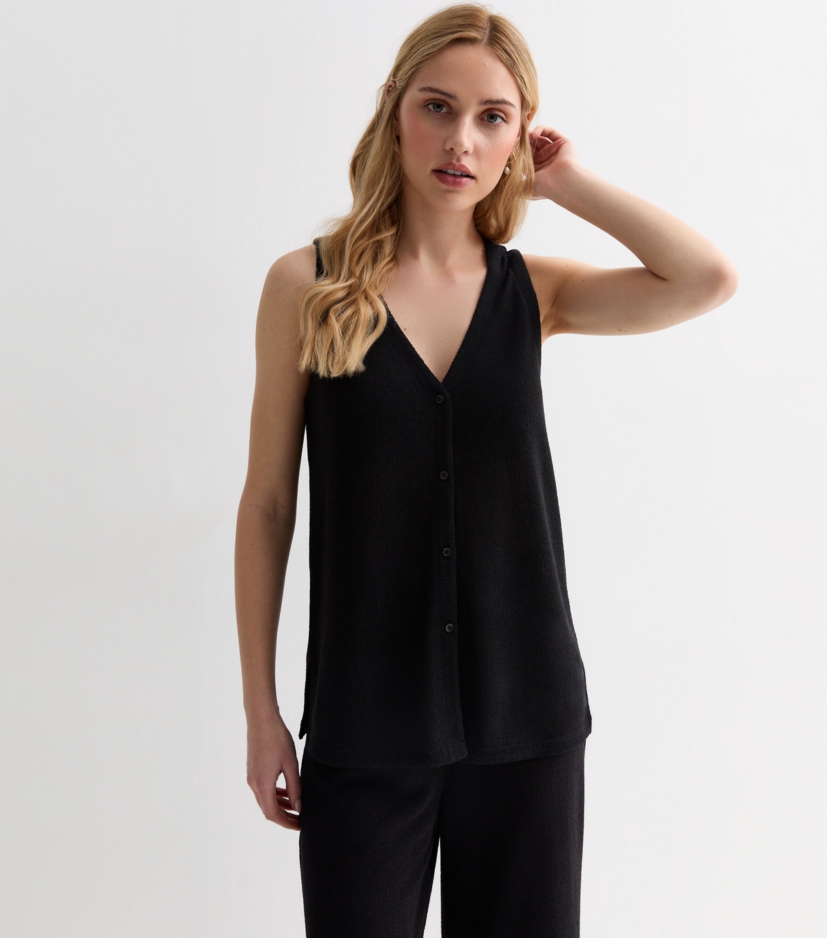 Women's Black Textured Fine Knit Button Front Waistcoat New Look