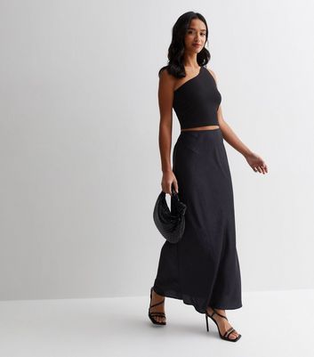 Long black store evening skirt petite