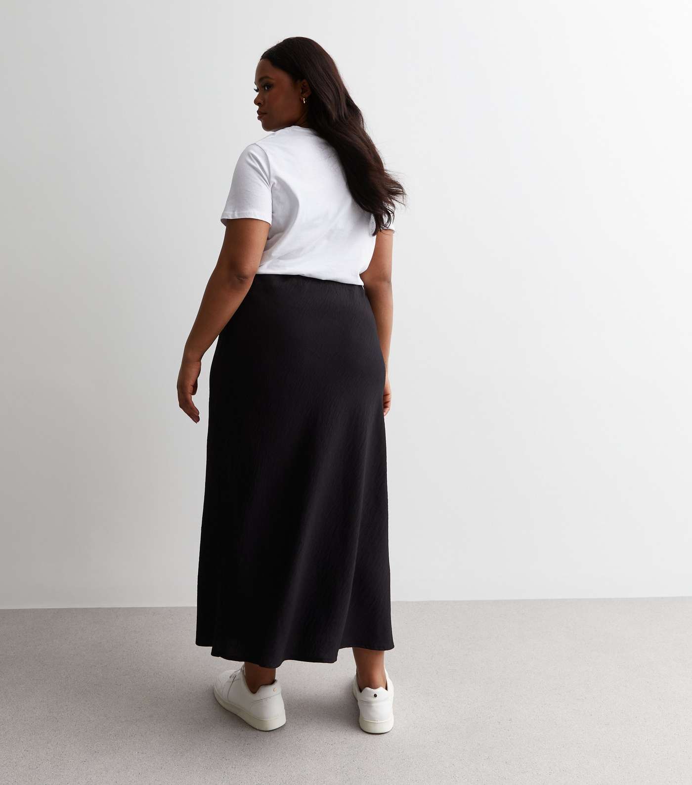 Curves Black Textured Midi Skirt Image 4